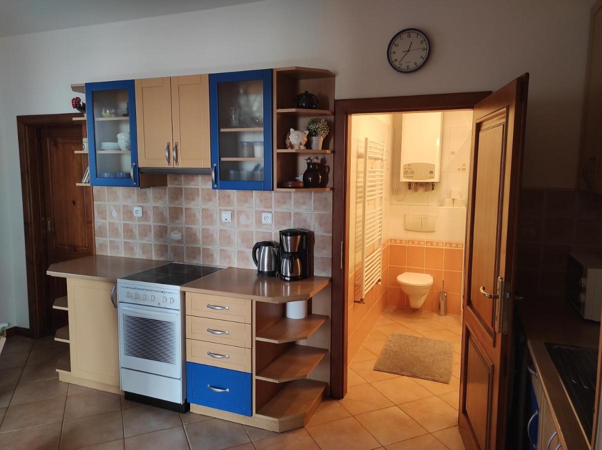 Domo Apartment Středokluky Екстериор снимка